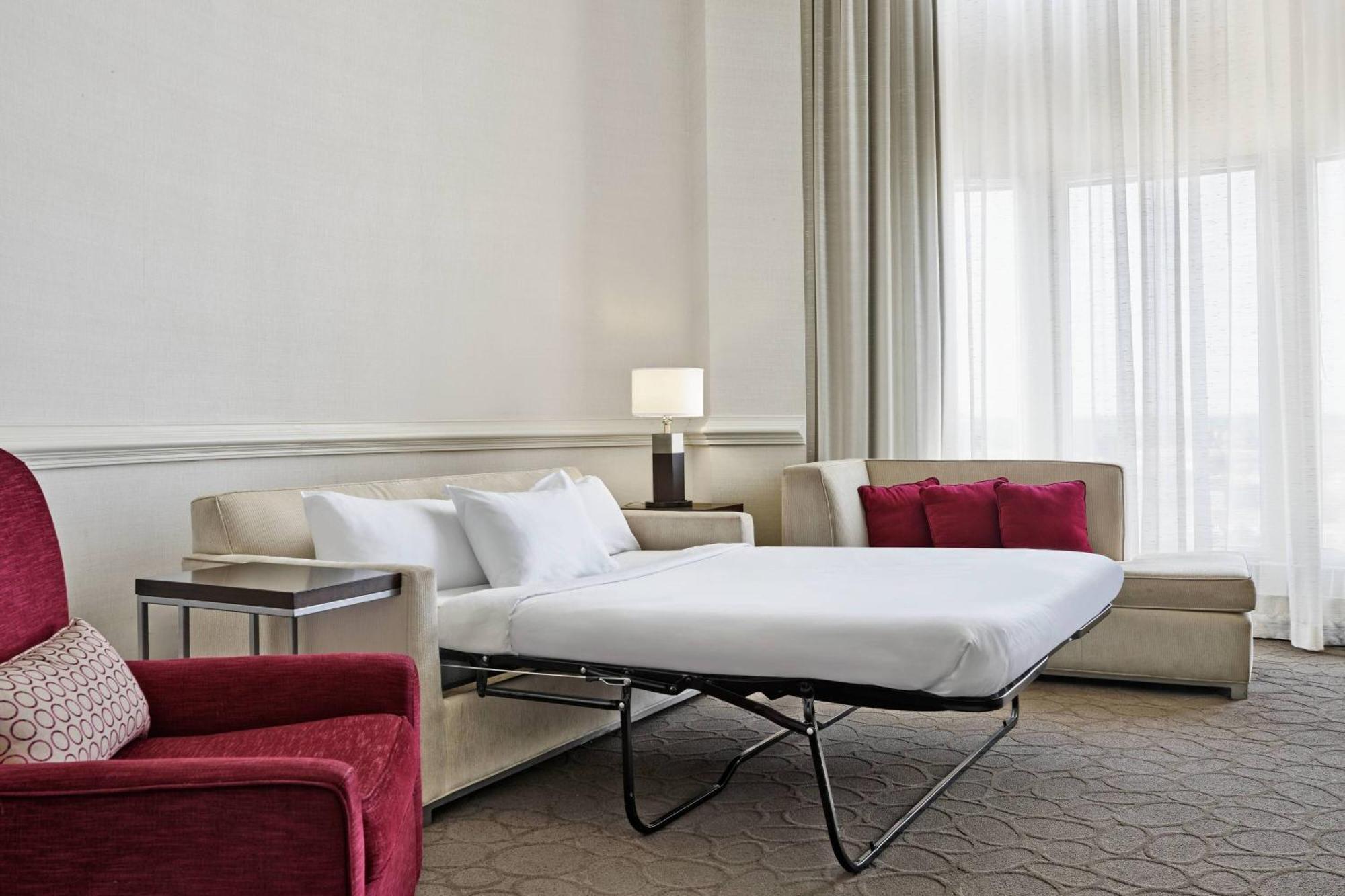 เดลต้า โฮเต็ล บาย แมริออท เอดมันตัน เซาท์ คอนเฟอเรนซ์ เซ็นเตอร์ Hotel ภายนอก รูปภาพ