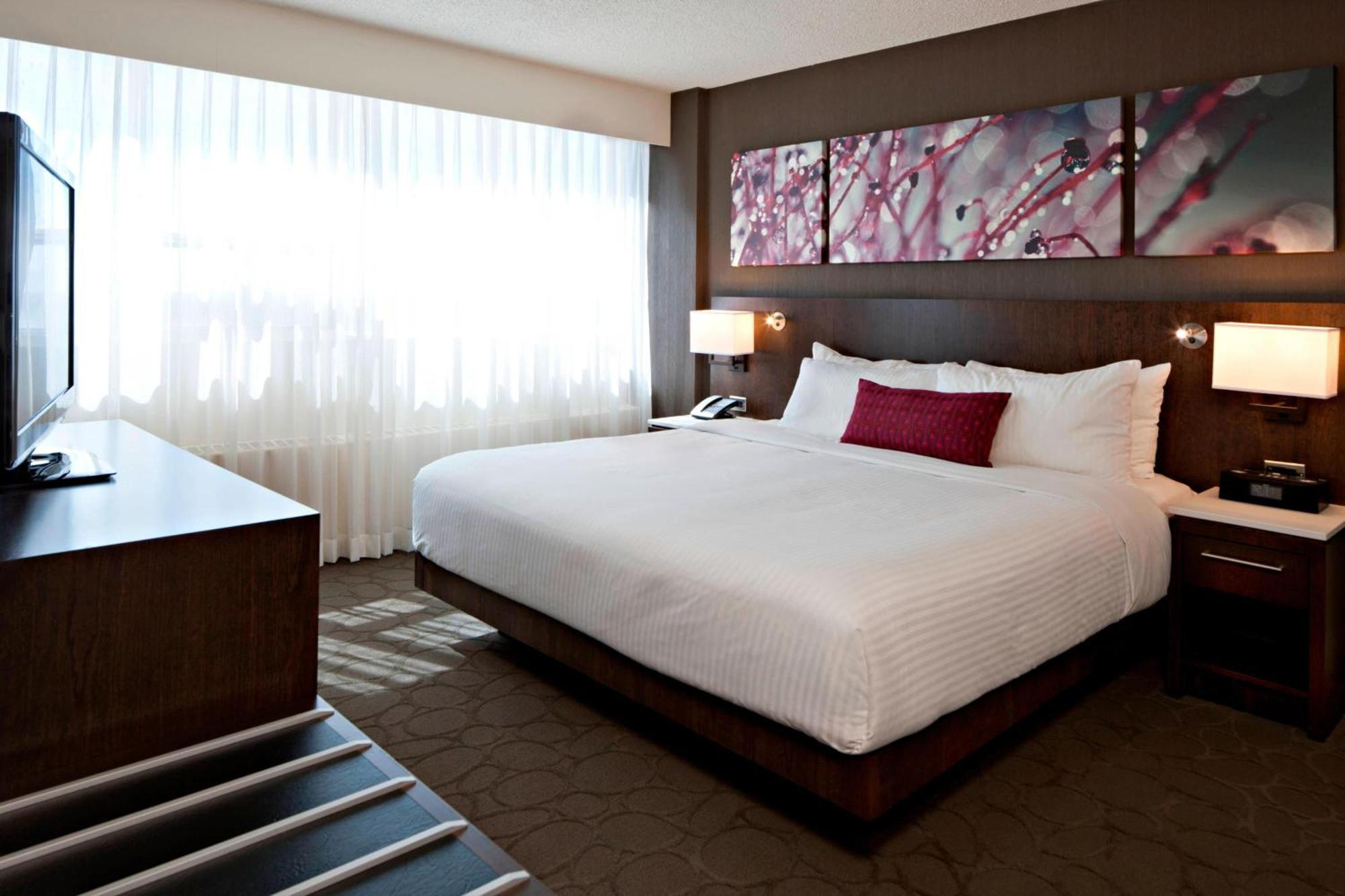 เดลต้า โฮเต็ล บาย แมริออท เอดมันตัน เซาท์ คอนเฟอเรนซ์ เซ็นเตอร์ Hotel ภายนอก รูปภาพ