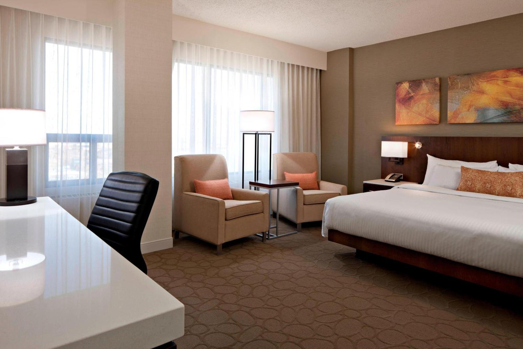 เดลต้า โฮเต็ล บาย แมริออท เอดมันตัน เซาท์ คอนเฟอเรนซ์ เซ็นเตอร์ Hotel ภายนอก รูปภาพ
