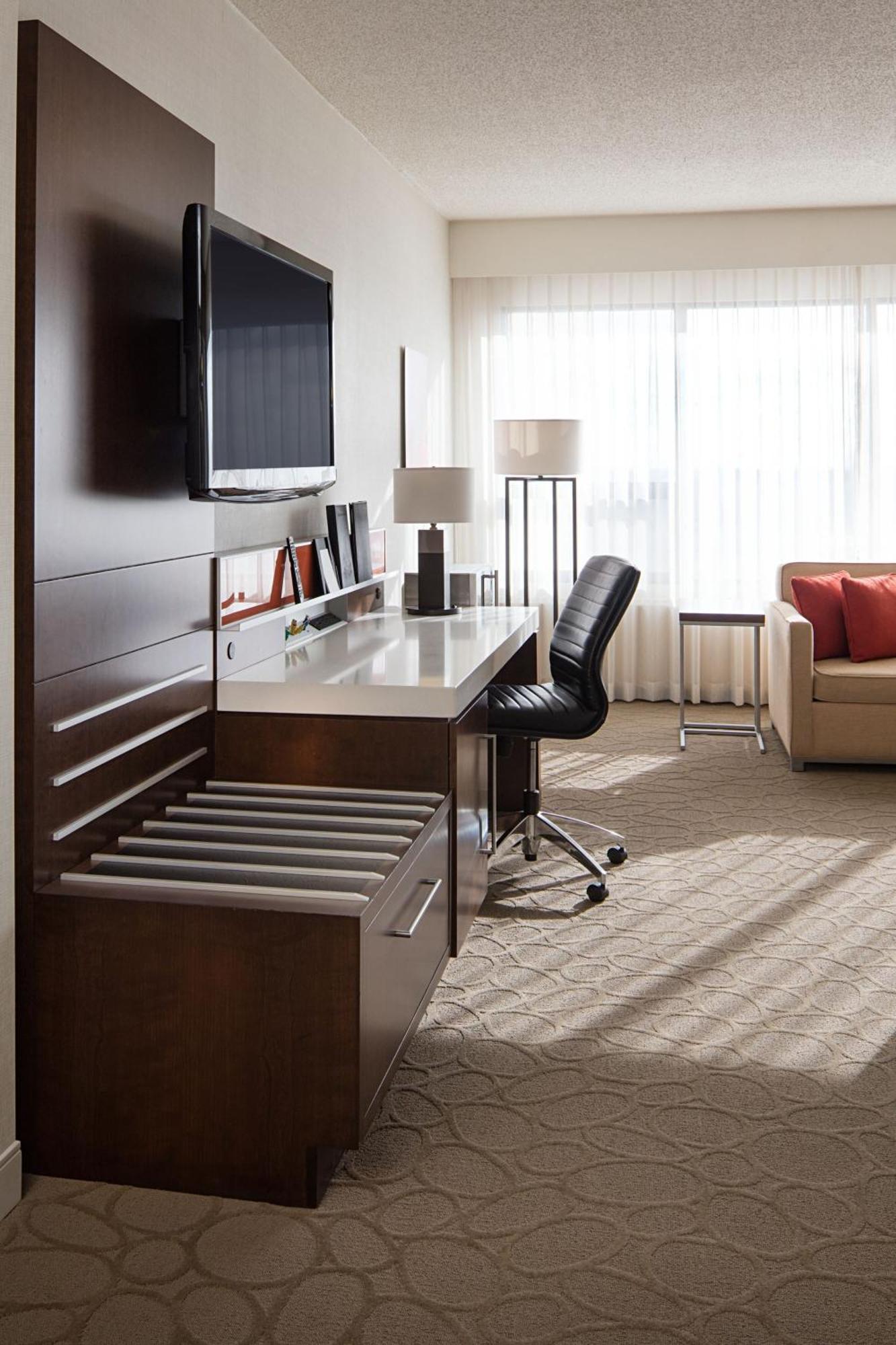 เดลต้า โฮเต็ล บาย แมริออท เอดมันตัน เซาท์ คอนเฟอเรนซ์ เซ็นเตอร์ Hotel ภายนอก รูปภาพ