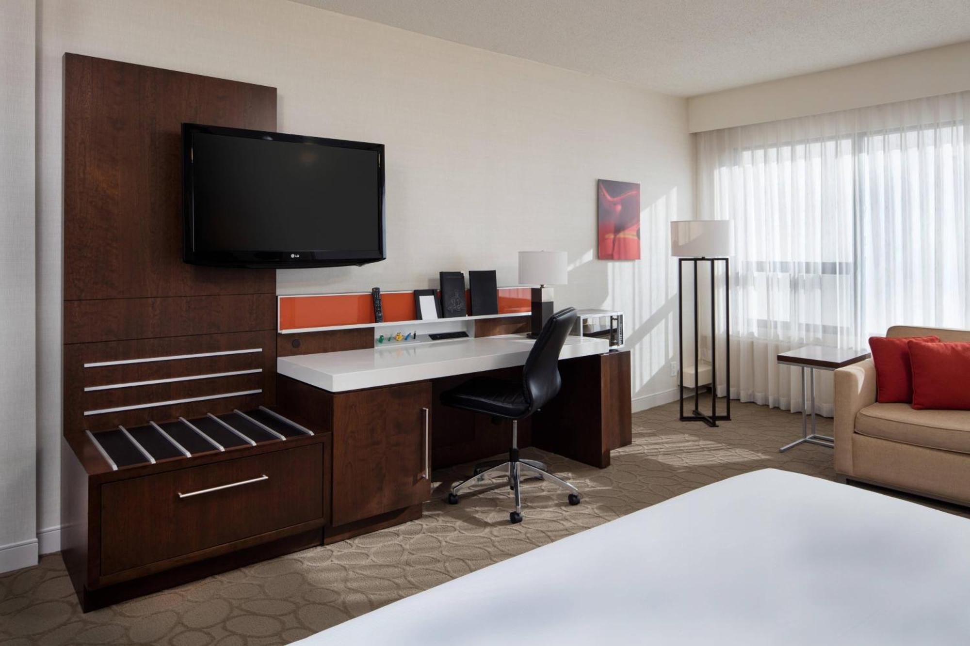 เดลต้า โฮเต็ล บาย แมริออท เอดมันตัน เซาท์ คอนเฟอเรนซ์ เซ็นเตอร์ Hotel ภายนอก รูปภาพ