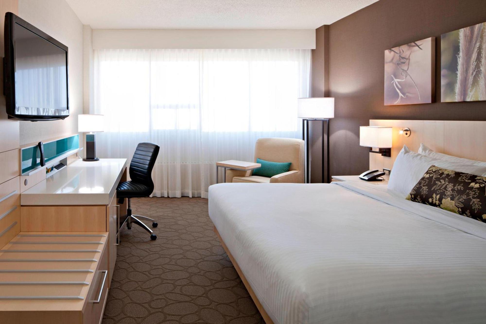 เดลต้า โฮเต็ล บาย แมริออท เอดมันตัน เซาท์ คอนเฟอเรนซ์ เซ็นเตอร์ Hotel ภายนอก รูปภาพ