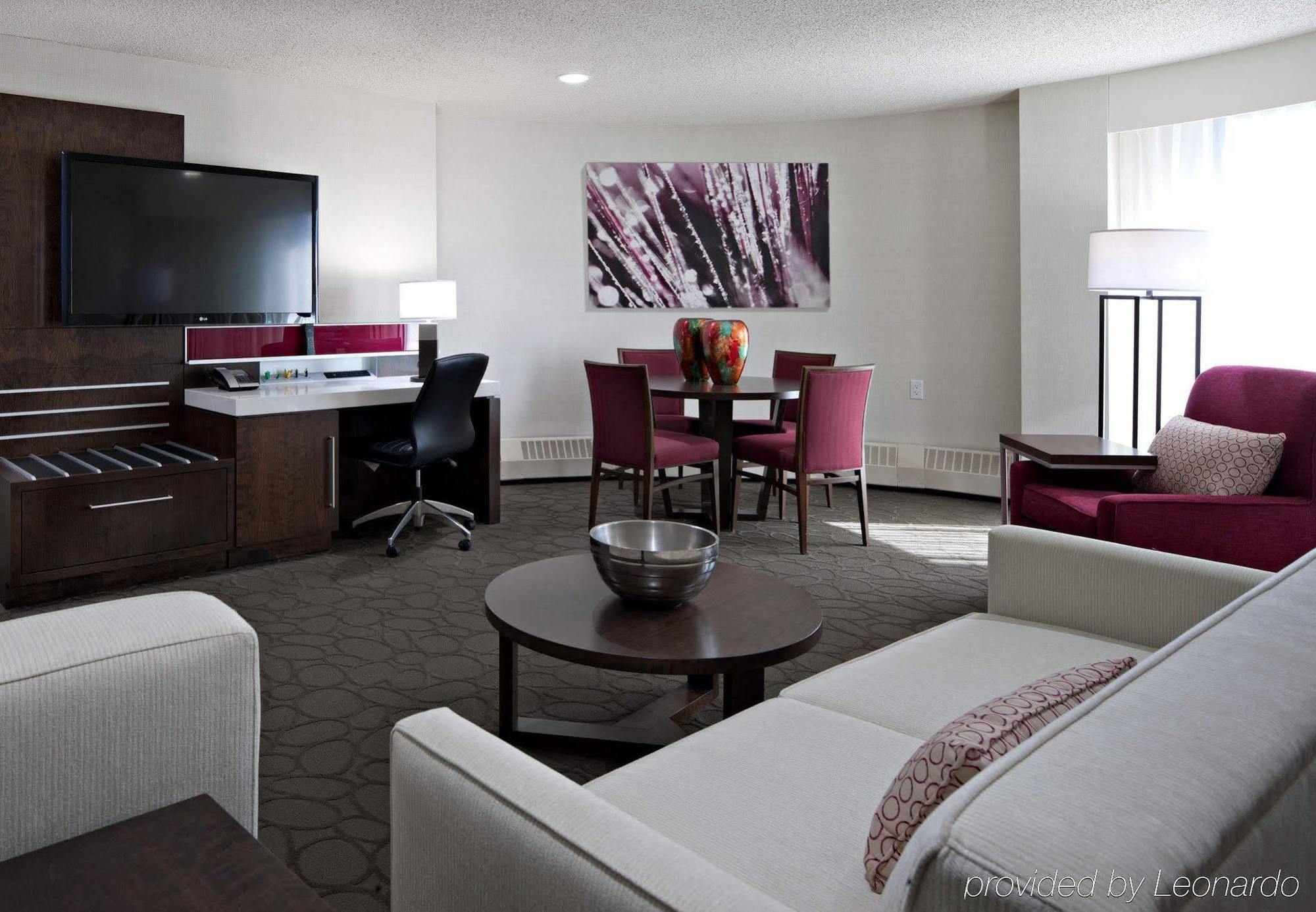 เดลต้า โฮเต็ล บาย แมริออท เอดมันตัน เซาท์ คอนเฟอเรนซ์ เซ็นเตอร์ Hotel ภายนอก รูปภาพ